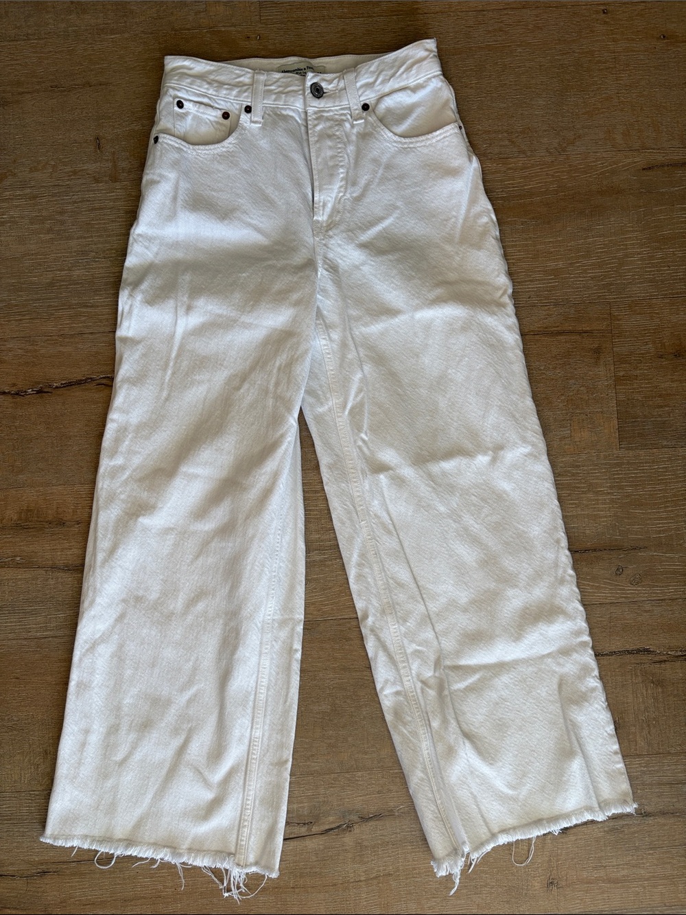 Abercrombie & Fitch White Wide-Leg High-Rise Jeans